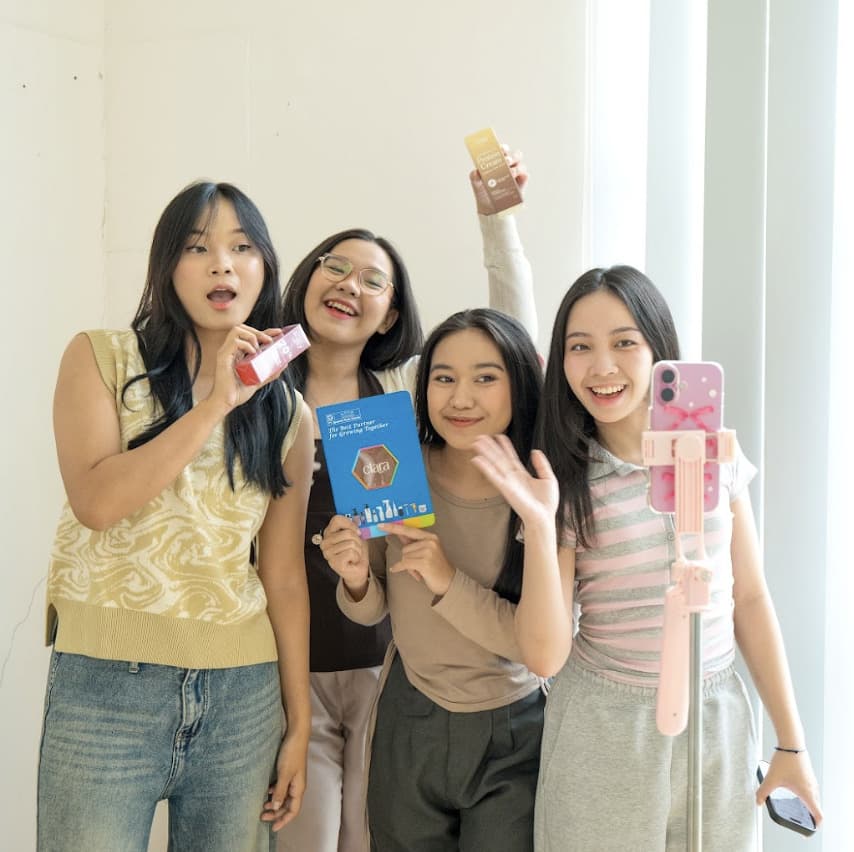 Tim Hegemoni bersemangat bekerja bersama